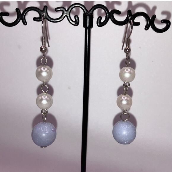 White & Lavender 3 Beaded Dangle Earrings! - Picture 3 of 7